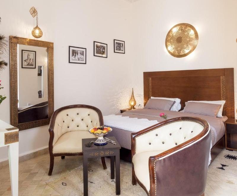 Suite Deluxe, tadelakt et arcs sculptés